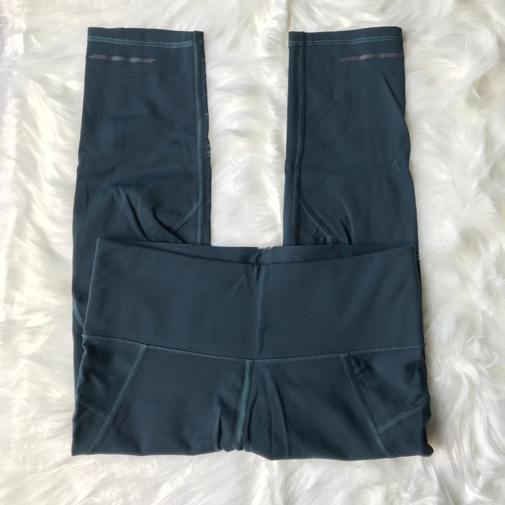 NWOT Athleta Blue Stealth Capri - Picture 2 of 6